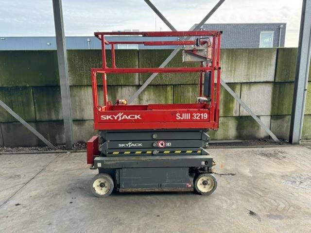 Scissor lift Skyjack SJ3219 Electric 8m