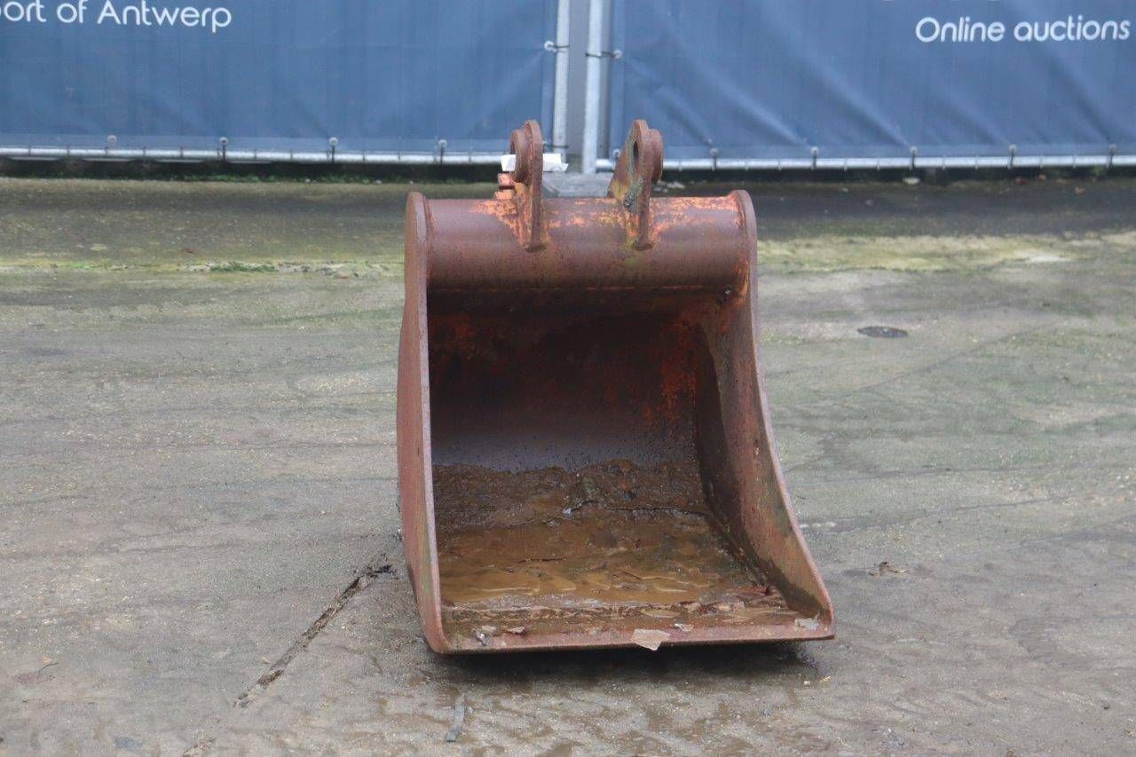 Excavator bucket