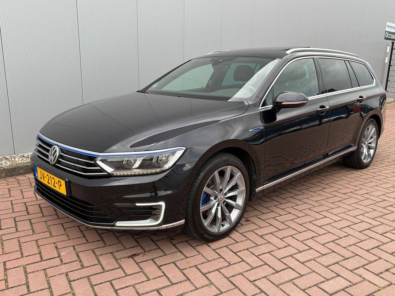 Passenger car Volkswagen Passat GTE Hybrid Petrol/Electric 157hp 2015 (Margin)