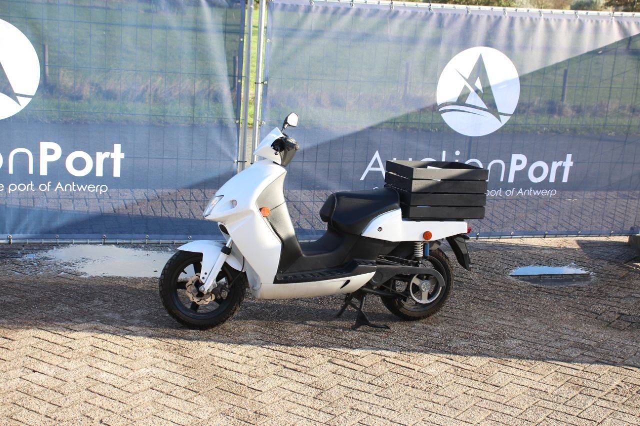 Scooter Govecs Electric 2016