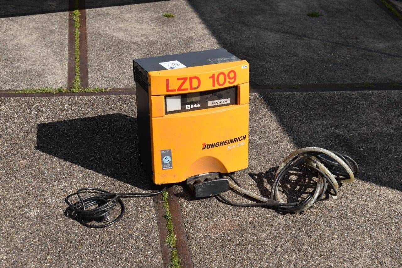 Charger Jungheinrich SLH 200