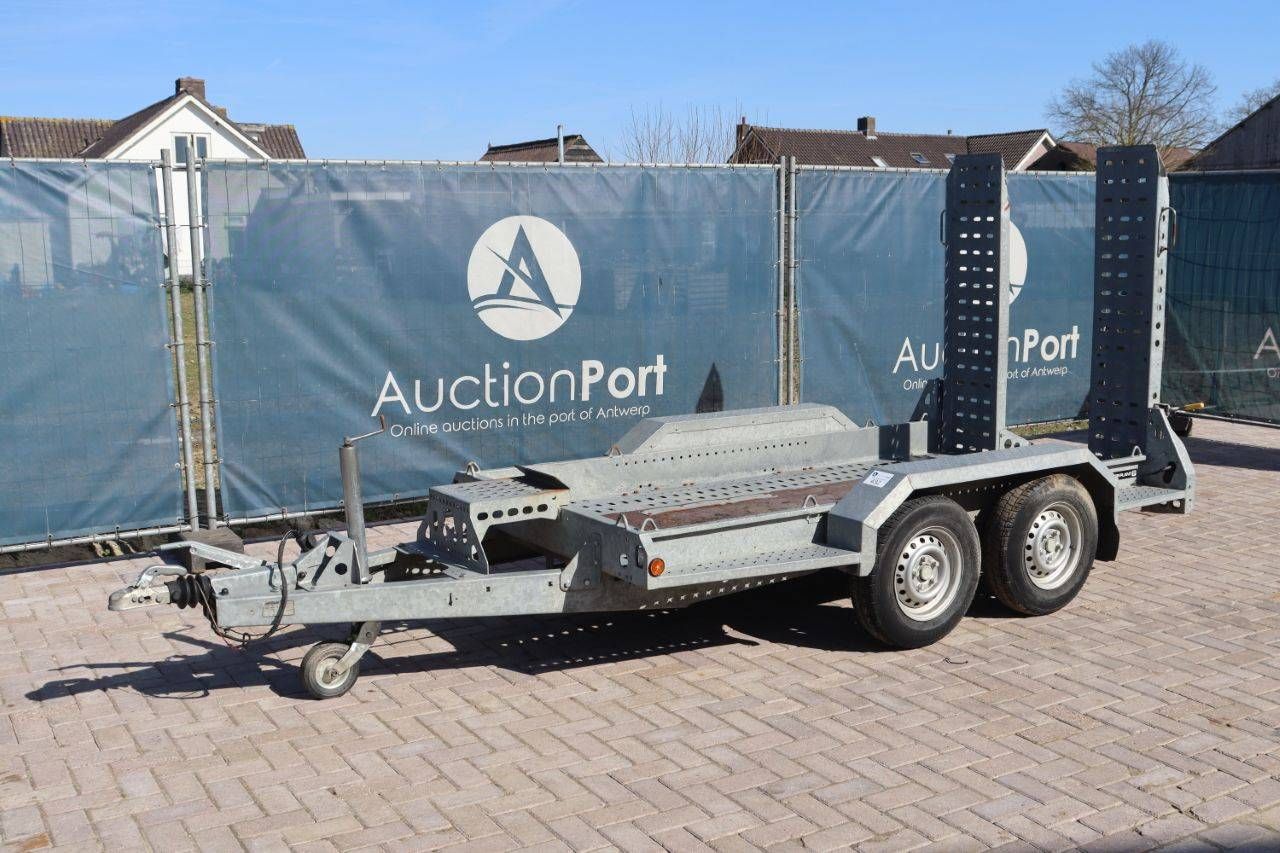 Car transporter trailer Trailer T-62-T 2700kg 2019