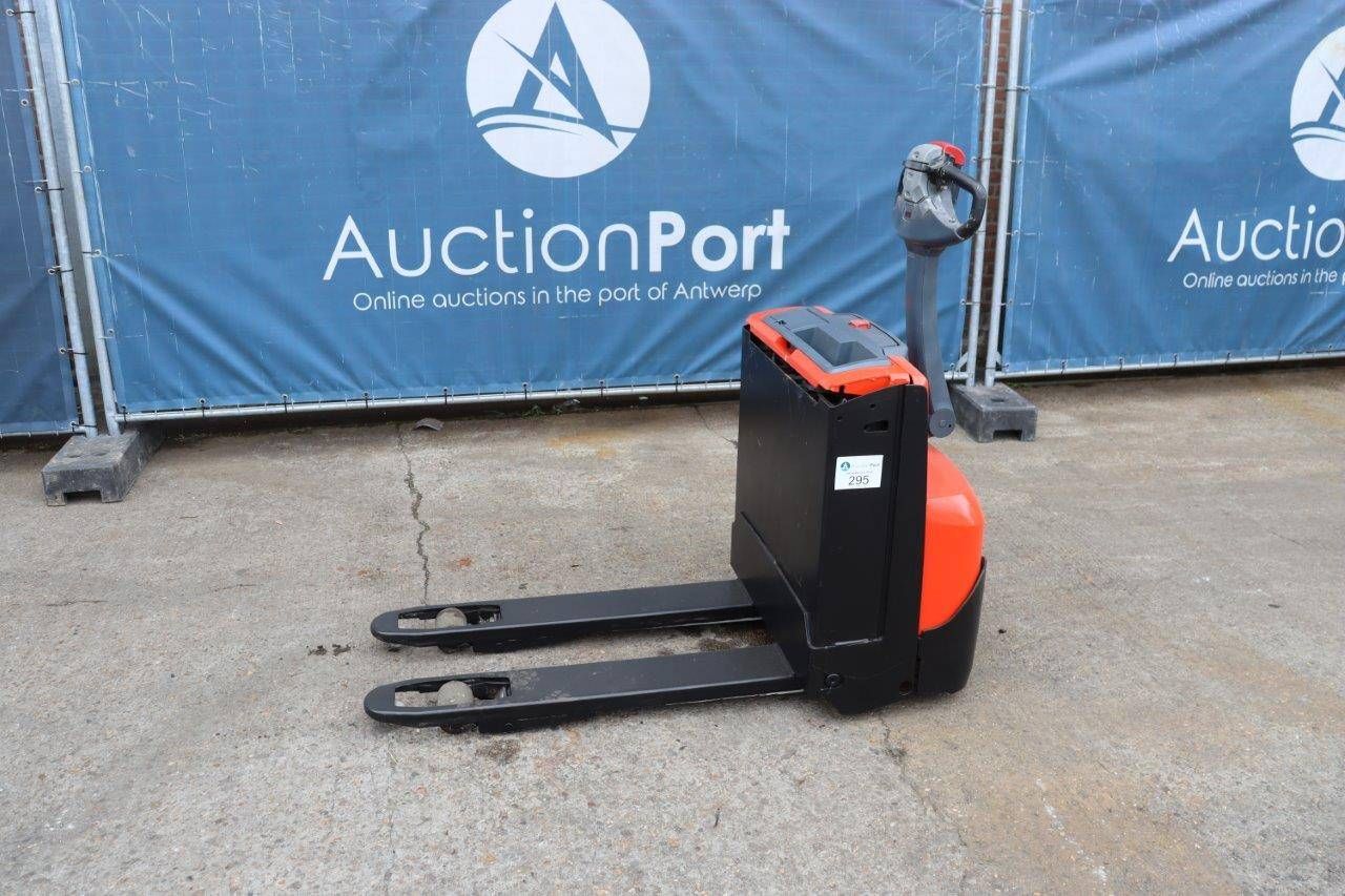 Pallet truck BT