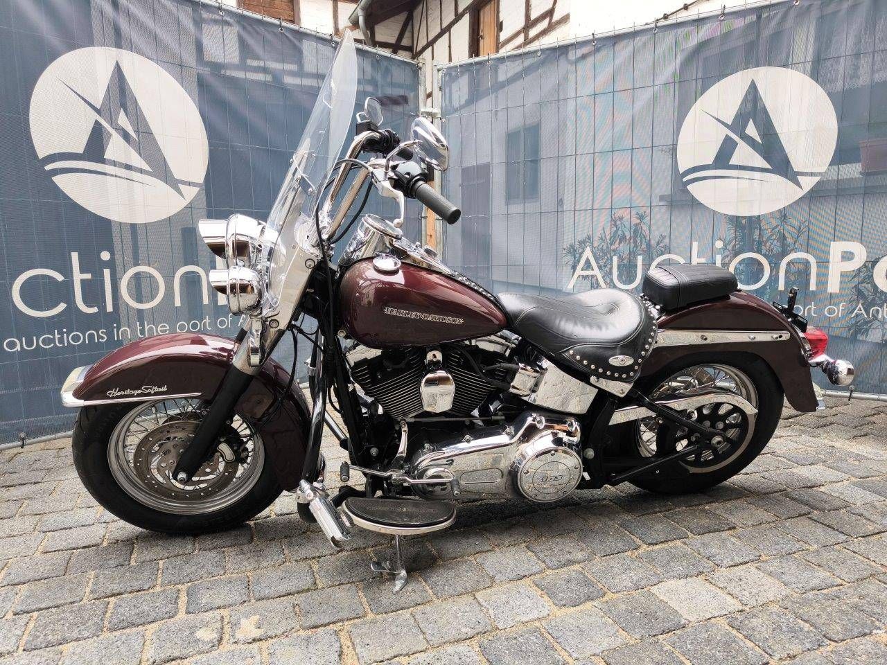 Harley Davidson FLSTC Heritage Softail Gasoline