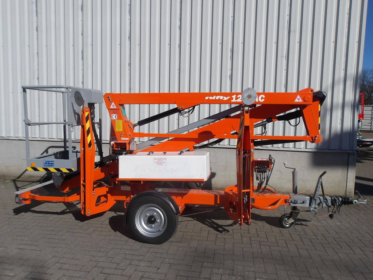 Trailer-mounted aerial platform Nifty 120TAC 12.20m Electric 2014