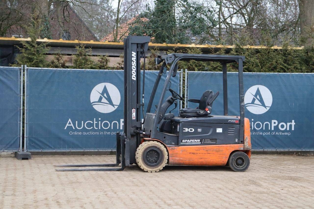 Forklift Doosan B30X-5 Electric 3000kg 5.56m 2007
