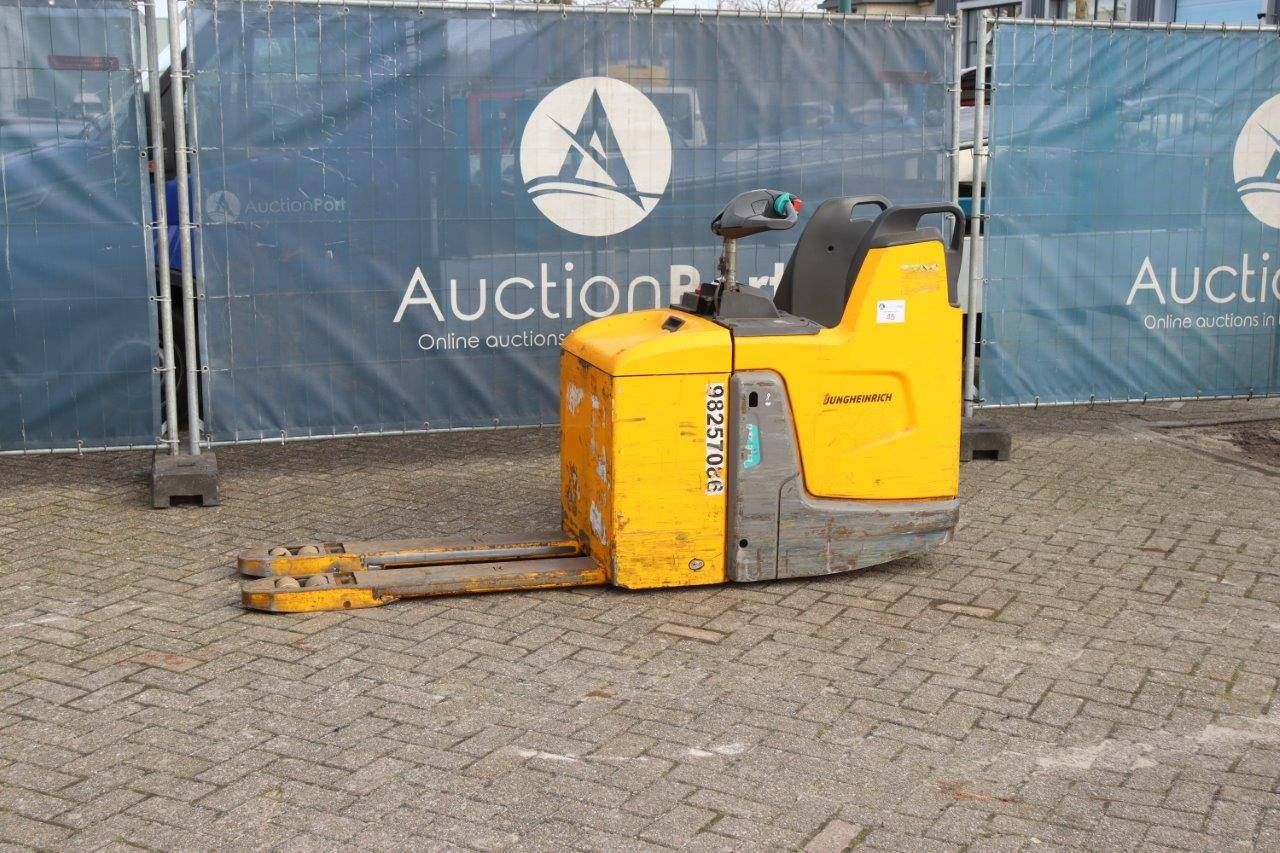 Pallet truck Jungheinrich Electric