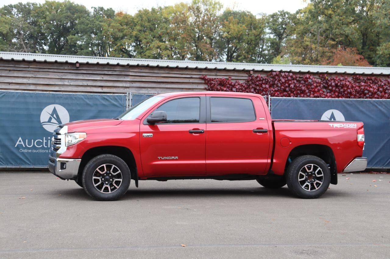 Pick Up Toyota Tundra SR5 Petrol 380hp 2017