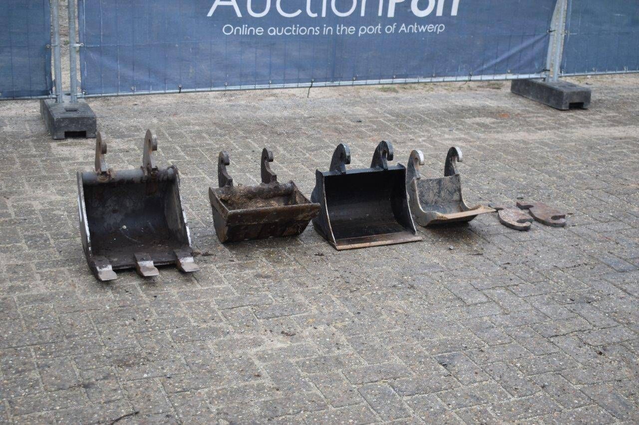 Excavator buckets 4 pieces
