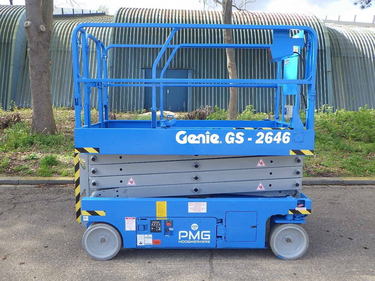 Scissor lift Genie GS-2646 Electric 9.92m 2012