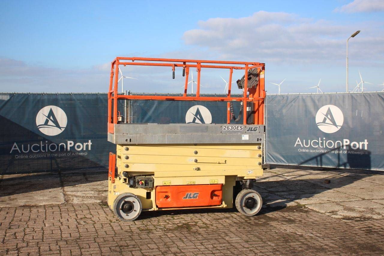 JLG 2630ES Electric Scissor Lift 9.8m 2011