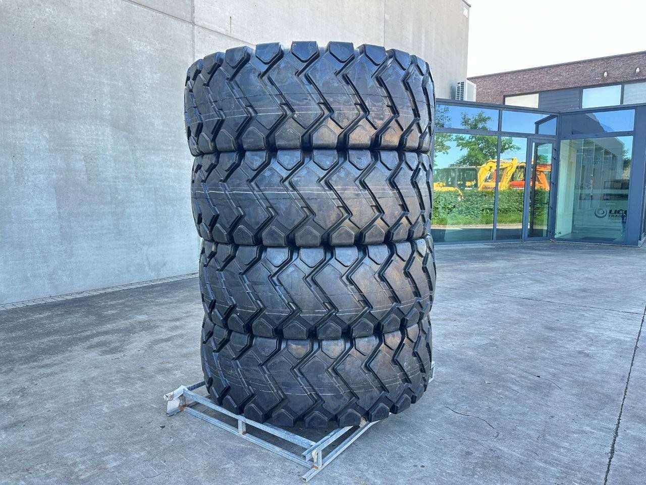 Reifen für Radlader 23,5-25 Neu