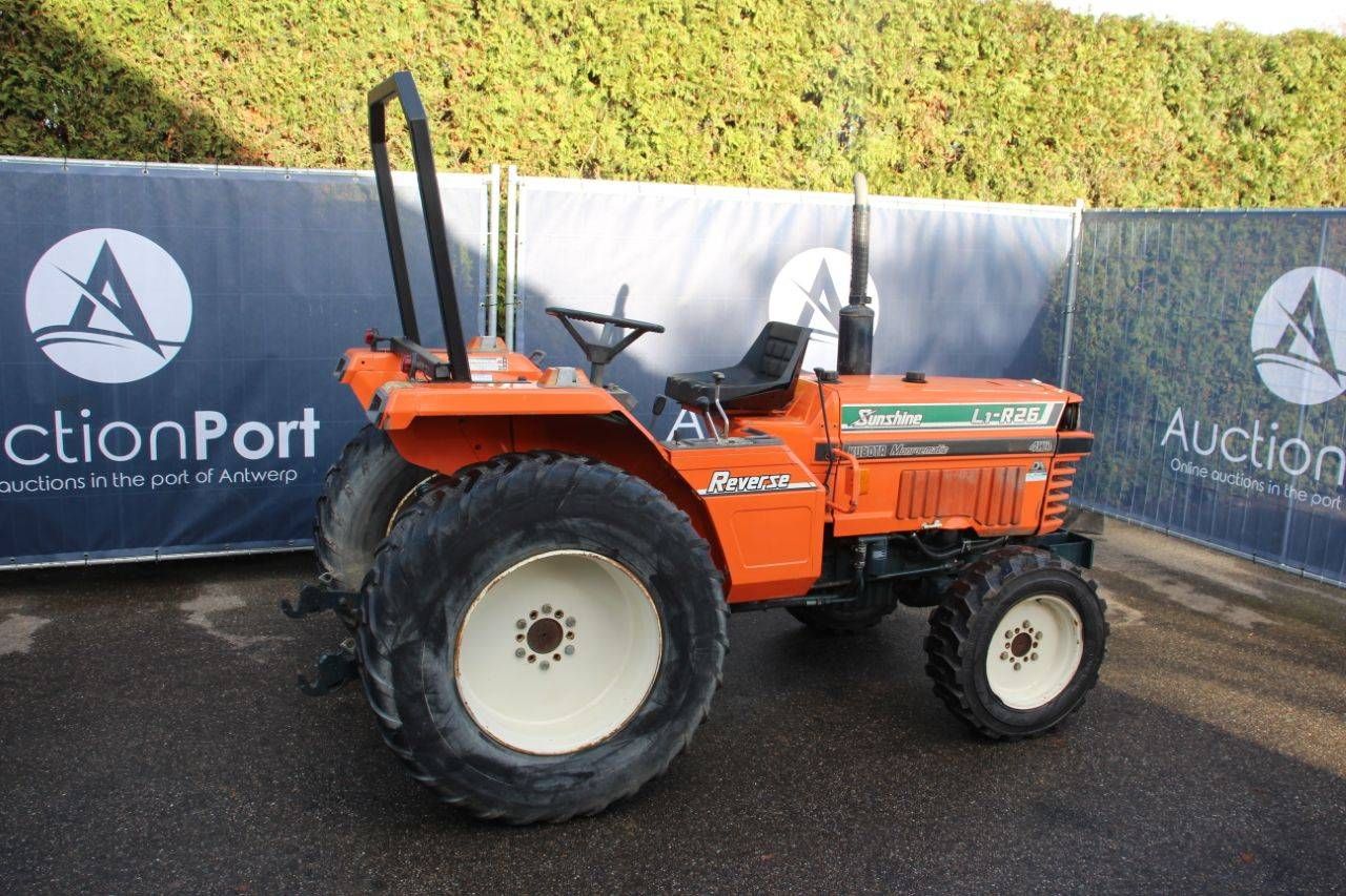 Mini tractor Kubota Sunshine L1-R26 Reverser Diesel (Margin)