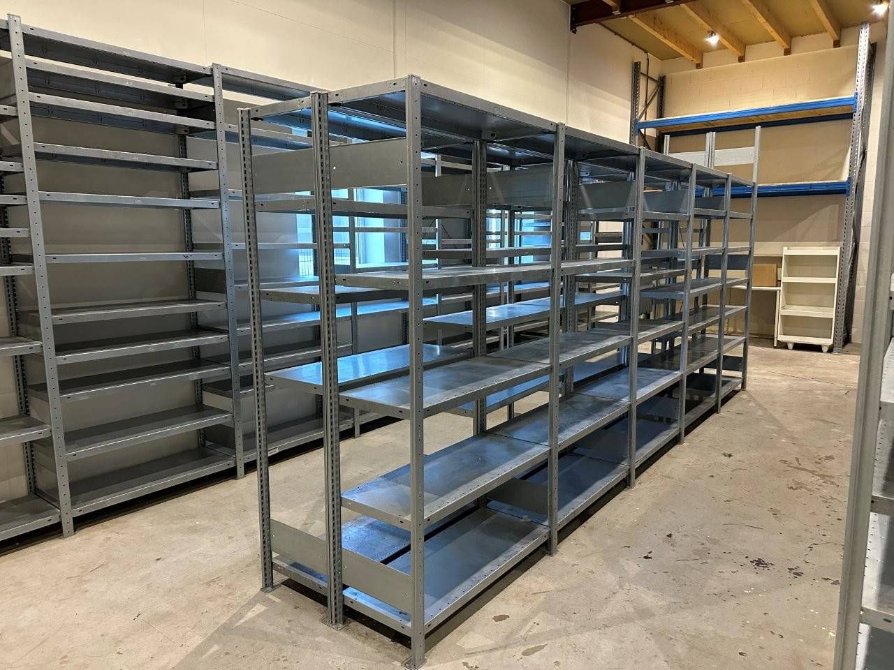Shelving 30m