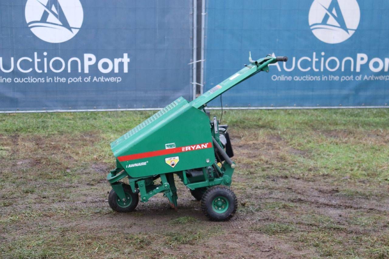 RYAN Lawnaire Petrol Lawn Aerator