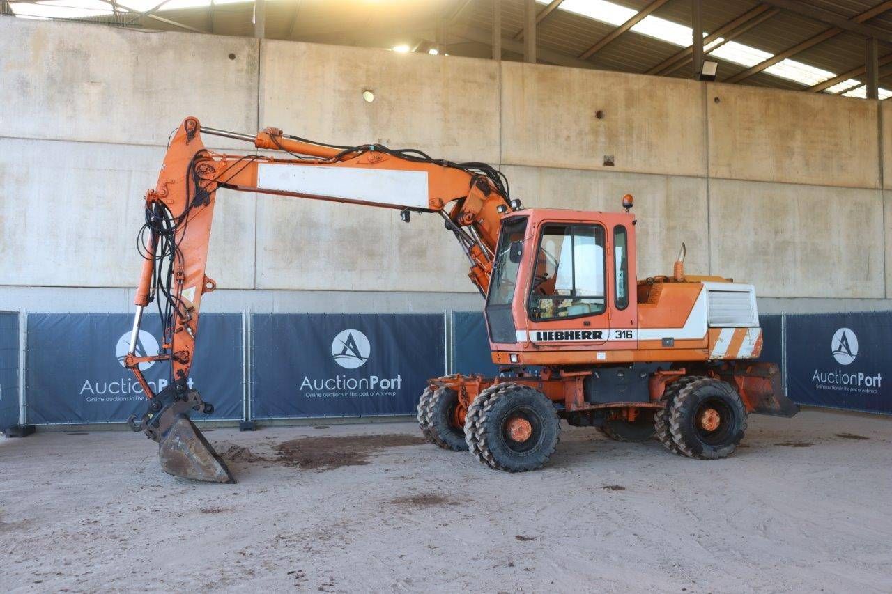 Wheeled excavator Liebherr A316 Diesel 112hp 1998