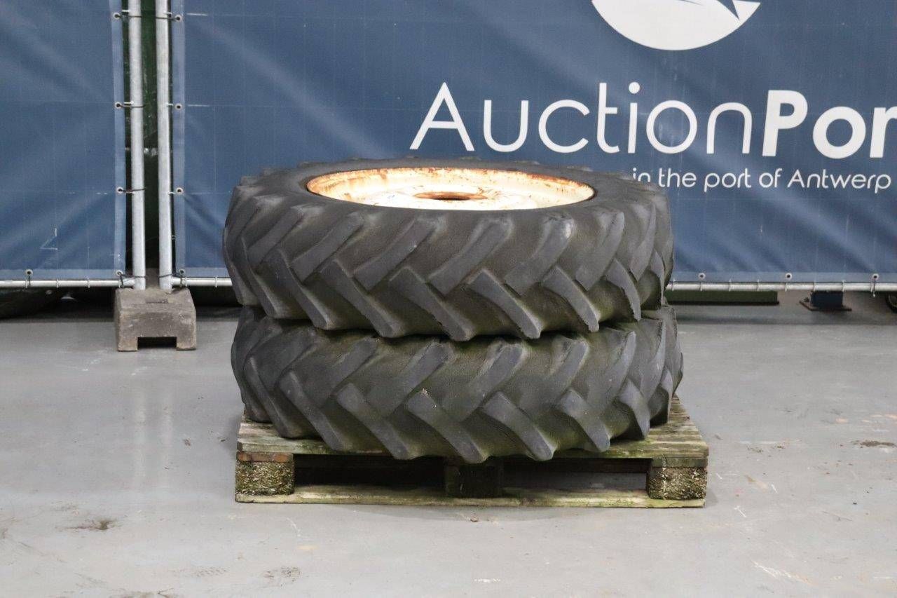 Lot of Tires Vredestein 12.4-28
