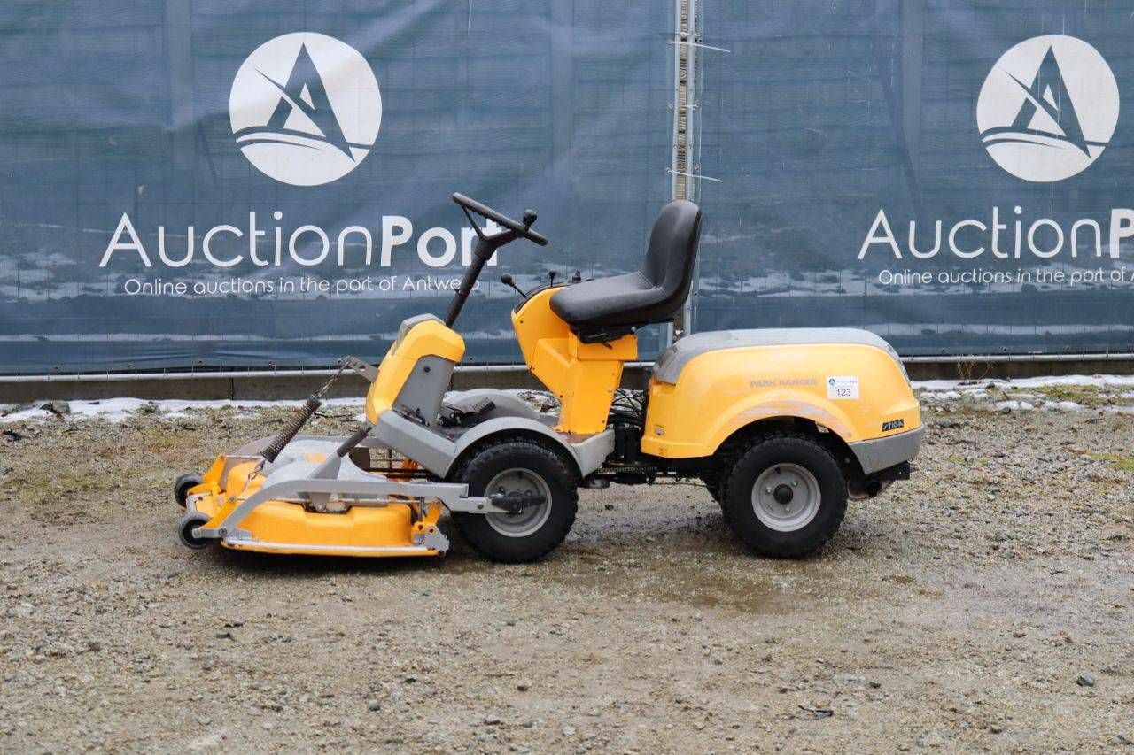Stiga P901 Petrol Ride-on Mower 10kW 2015