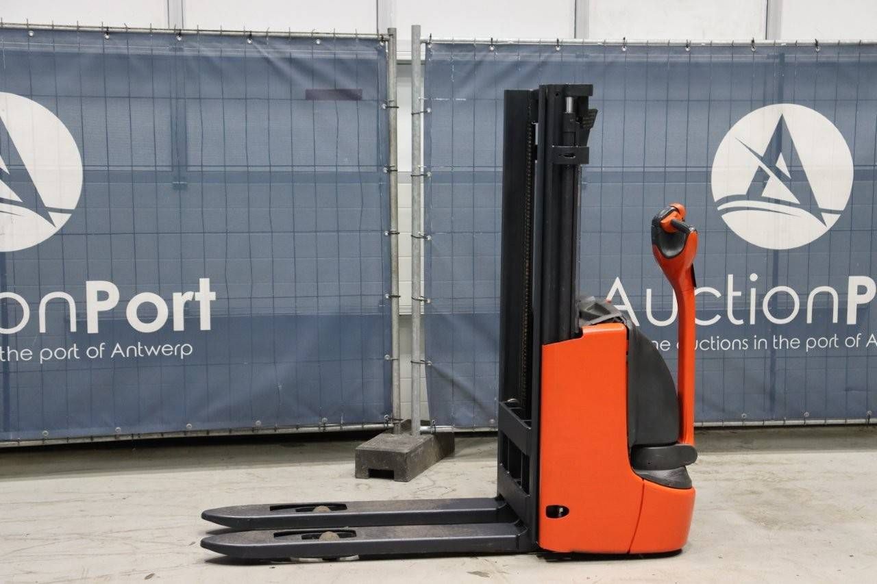 Stacker Fenwick-Linde L10B Electric 1000kg 2.5m 2016