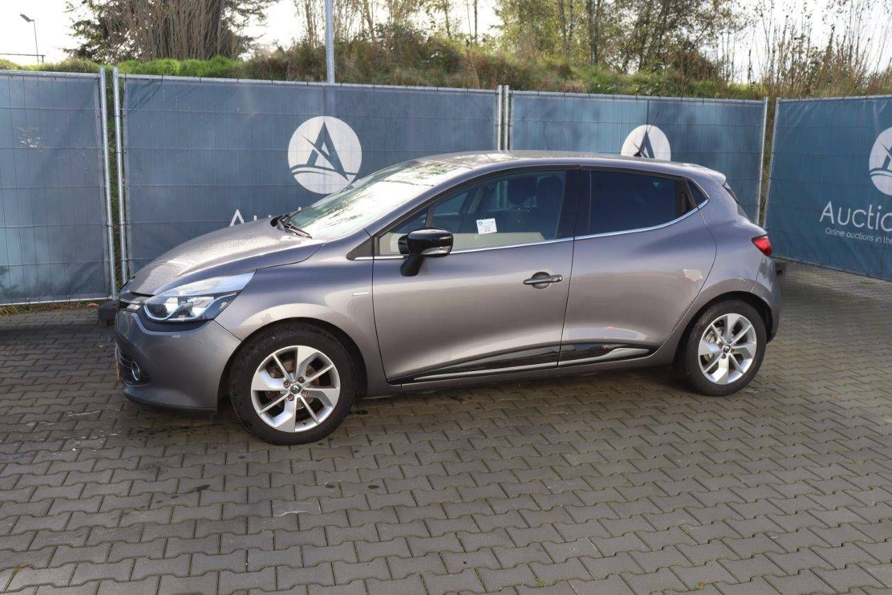 Renault CLIO Petrol 2016 (Margin)