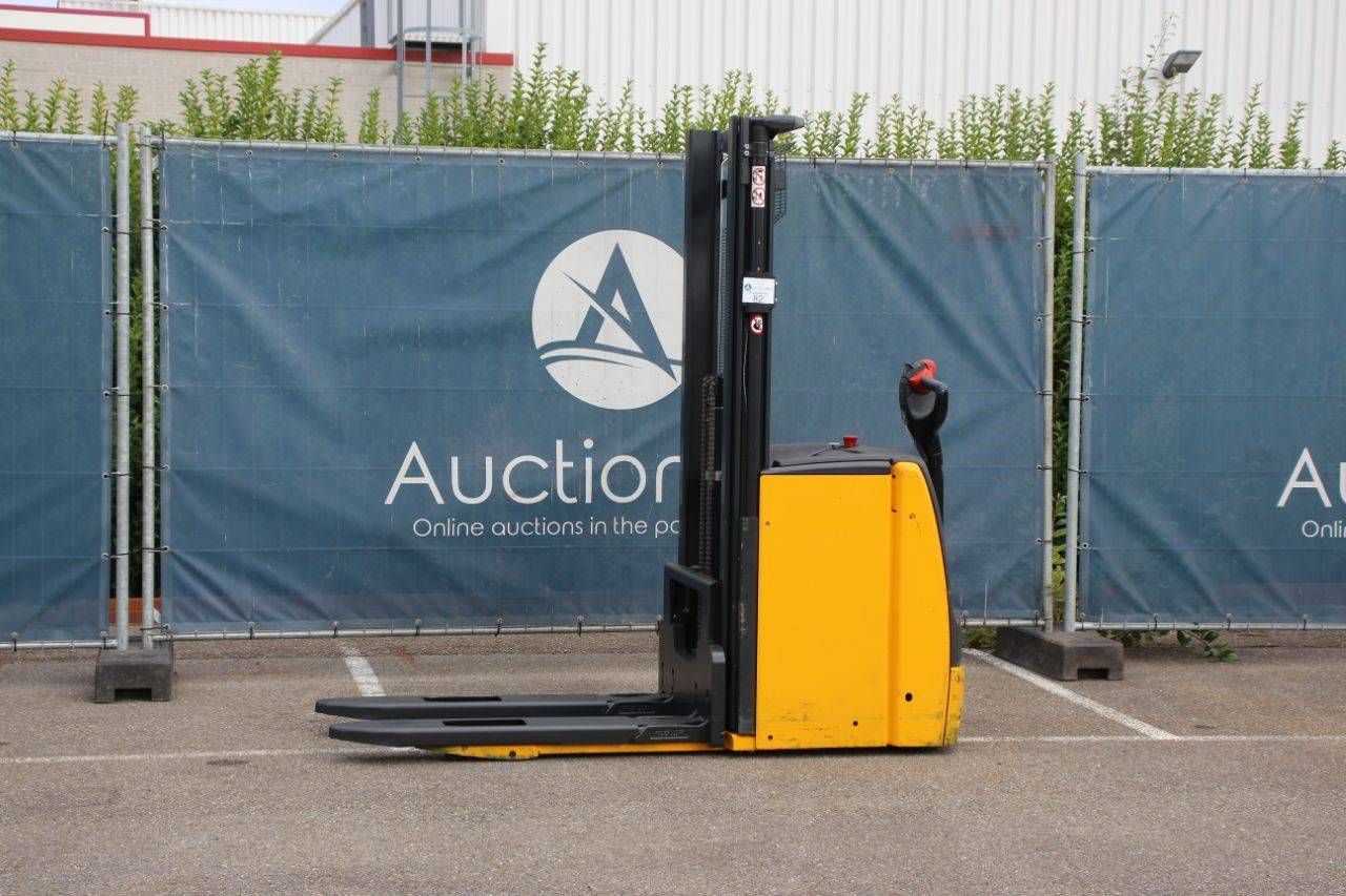 Stacker Linde L14 Electric 1400kg 3.03m 2021 Demo
