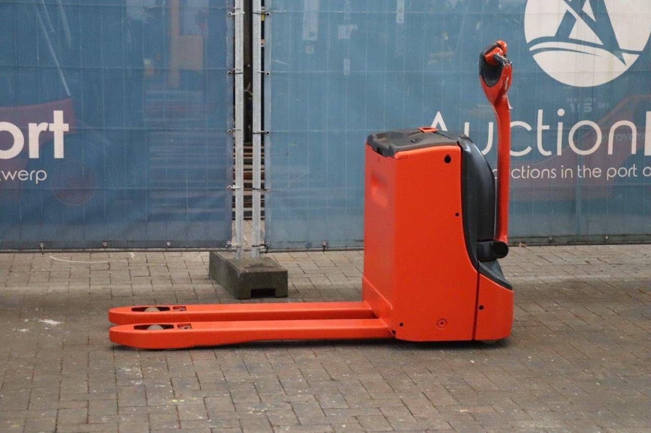 Pallet truck Linde T16 Electric 1600kg 2016