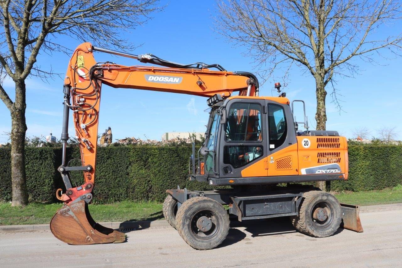 Tire crane Doosan DX170W-5 Diesel