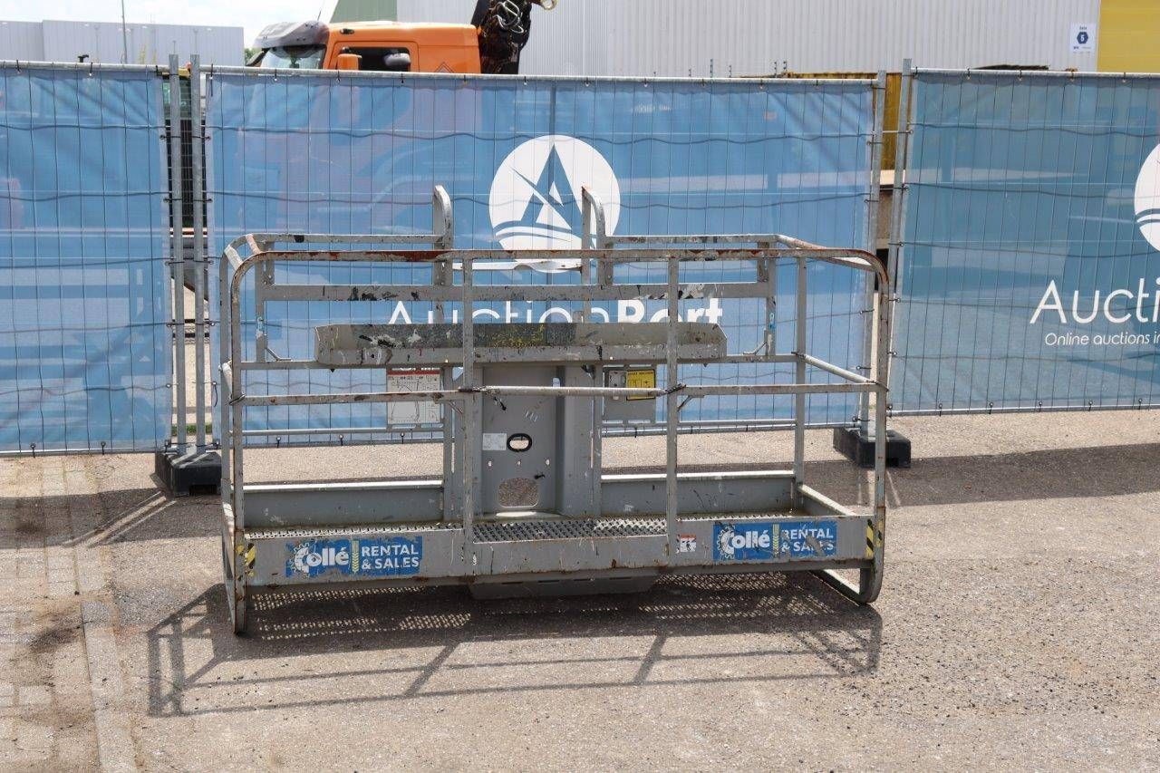Cabin Aerial Work Platform 350kg