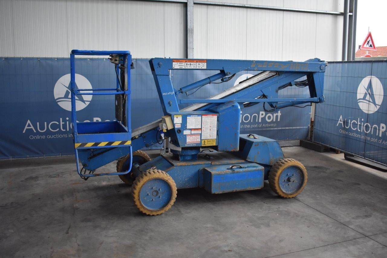 Knikarmhoogwerker Nifty HR12 Diesel + Elektrisch 12.2m