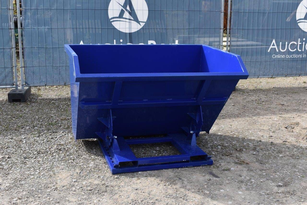 Tilting container New