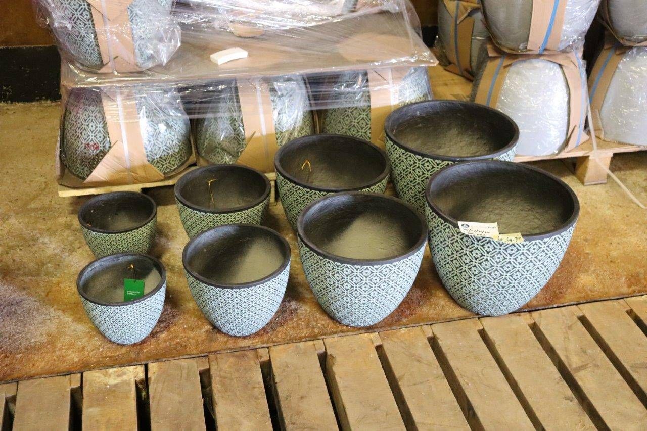 Flower pots 8 pieces New (Margin)