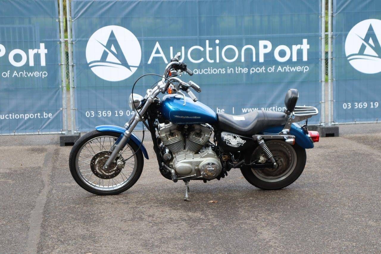 Motorcycle Harley-Davidson Sporter XL 883 Petrol 2005