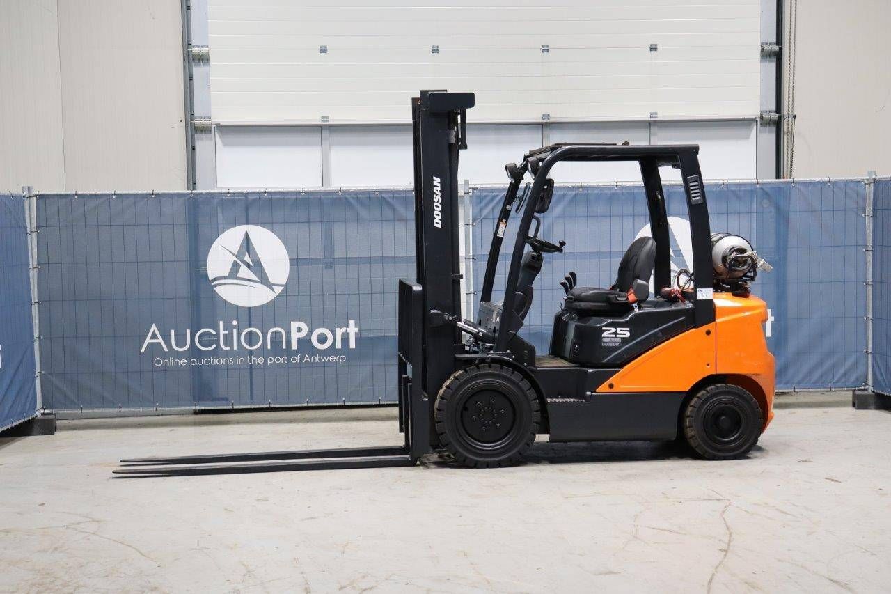 Forklift Doosan G25P-7 LPG 2500kg 3.8m 2019