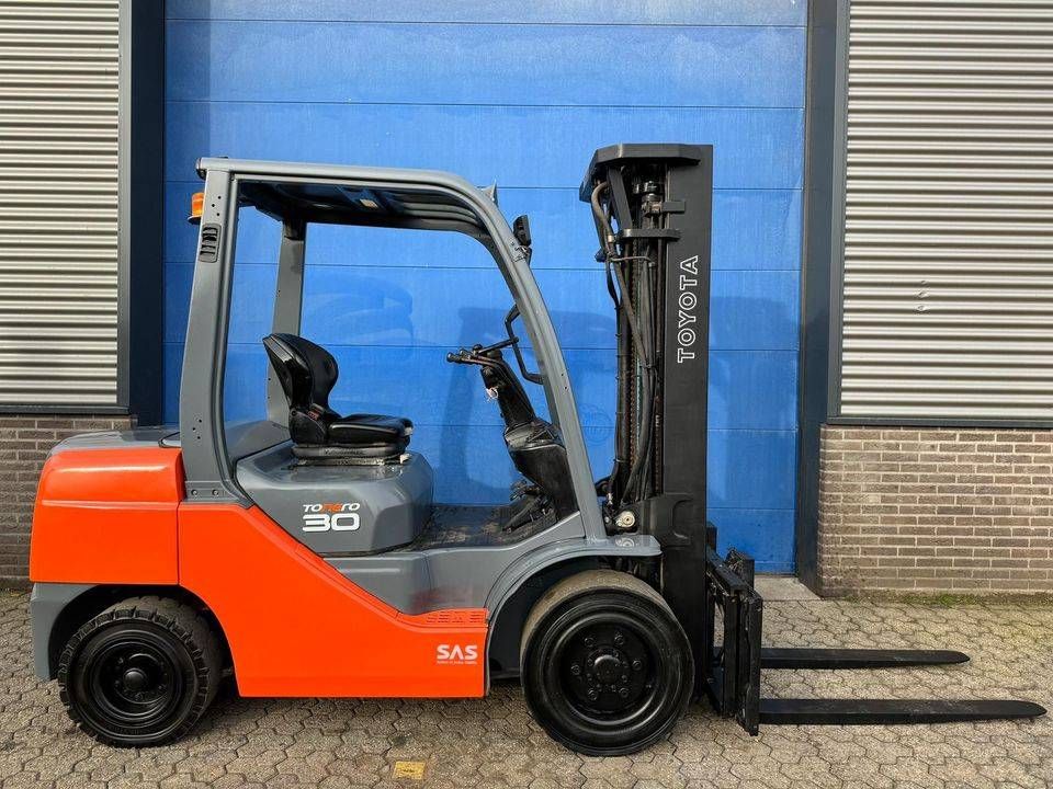 Chariot élévateur Toyota 02-8FDF30 Diesel 3000kg