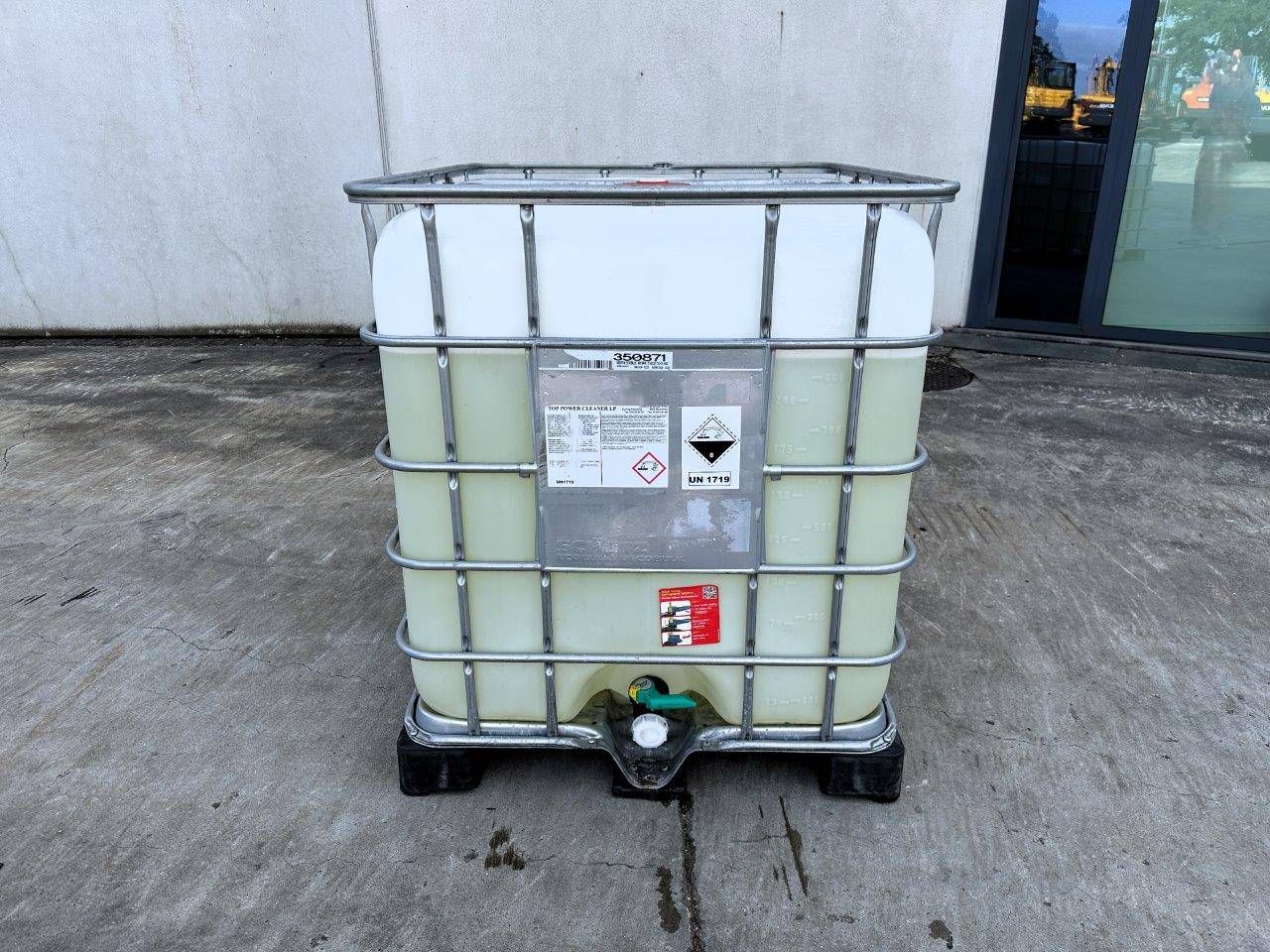 IBC Tank with Degreaser