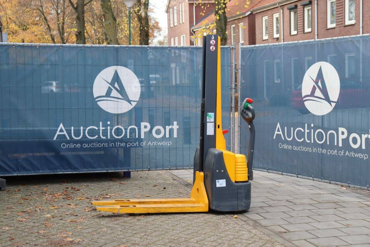Stacker Jungheinrich EMC 110 Electric 1000kg 1.56m 2008