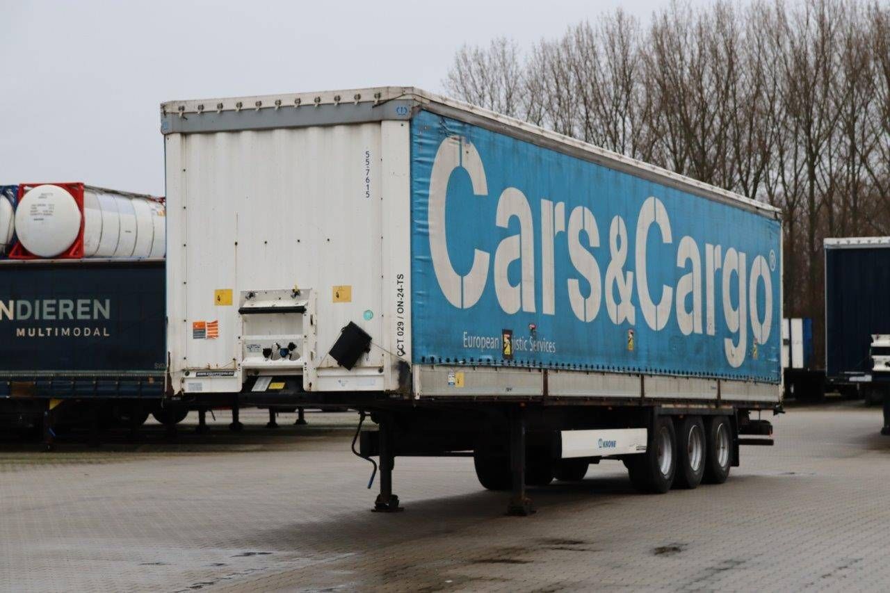 Sliding curtain semi-trailer Krone SD 2015