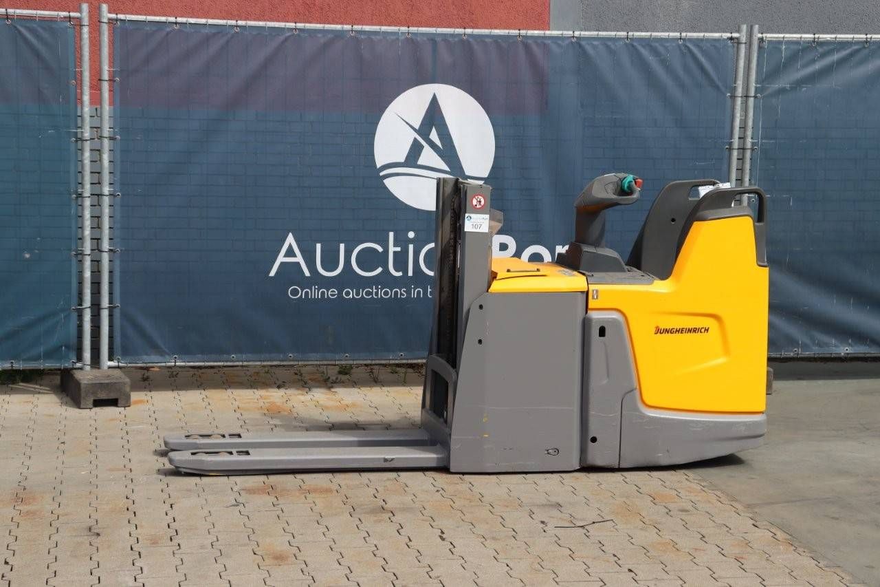 Stacker Jungheinrich ERD 220 Electric 2000kg 1.66m 2018