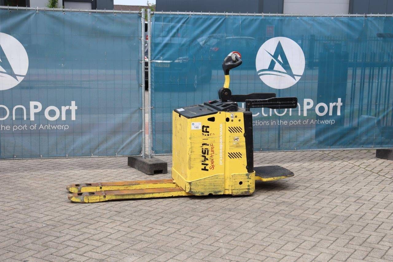 Pallet truck Hyster P2.0S Electric 2000kg 2015