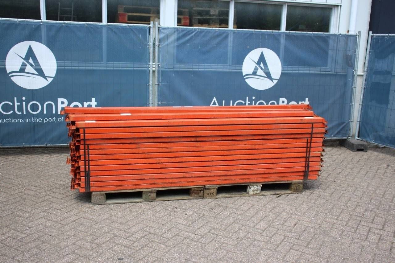 Lot of Beams 2.7m 70 pieces 