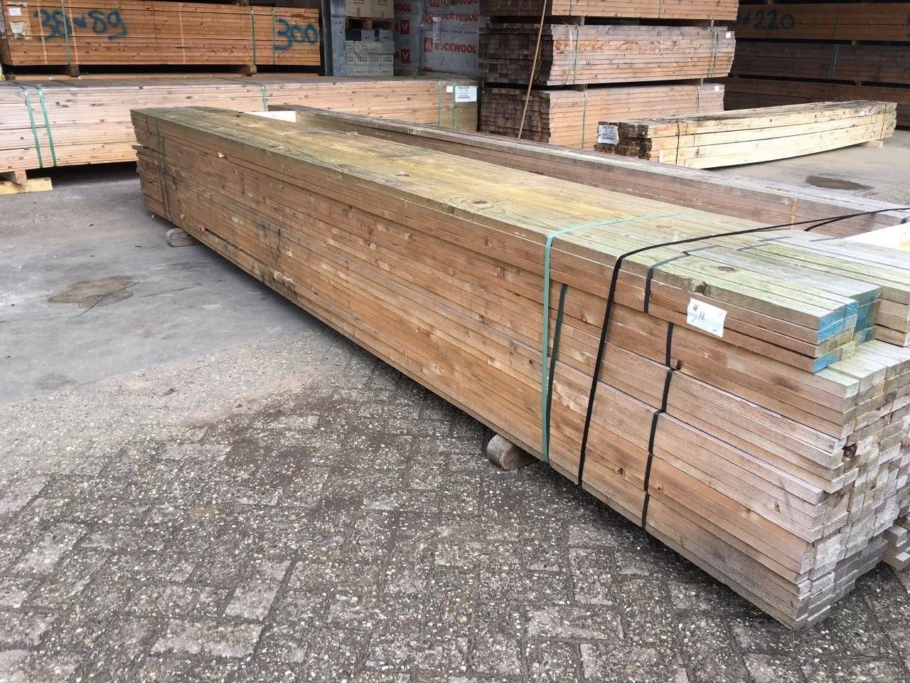 Batch of Pine Wood 684 pieces