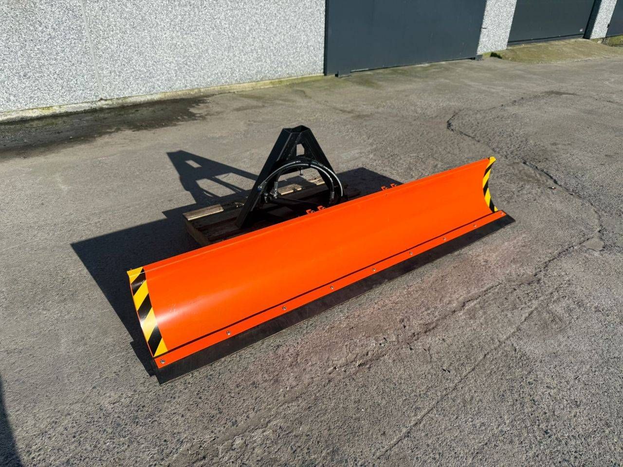 Snow/Mud Plow 2025 New
