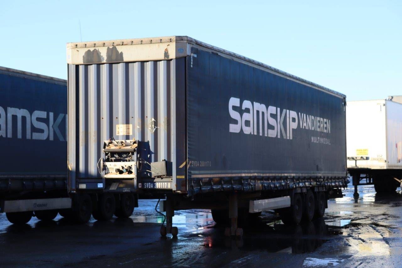 Sliding curtain semi-trailer Krone SD 2014