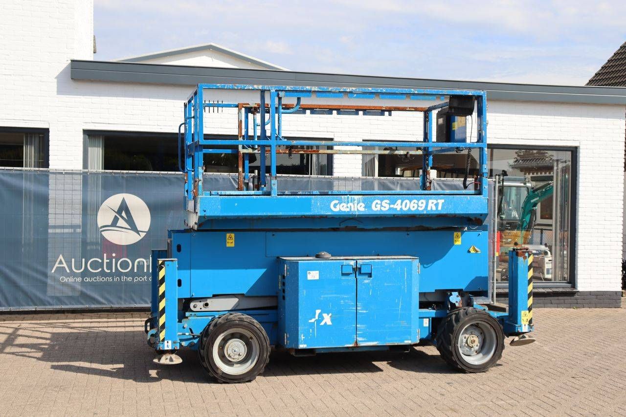 Scissor Lift Genie GS4069 RT Diesel 363kg 14.2m 2014