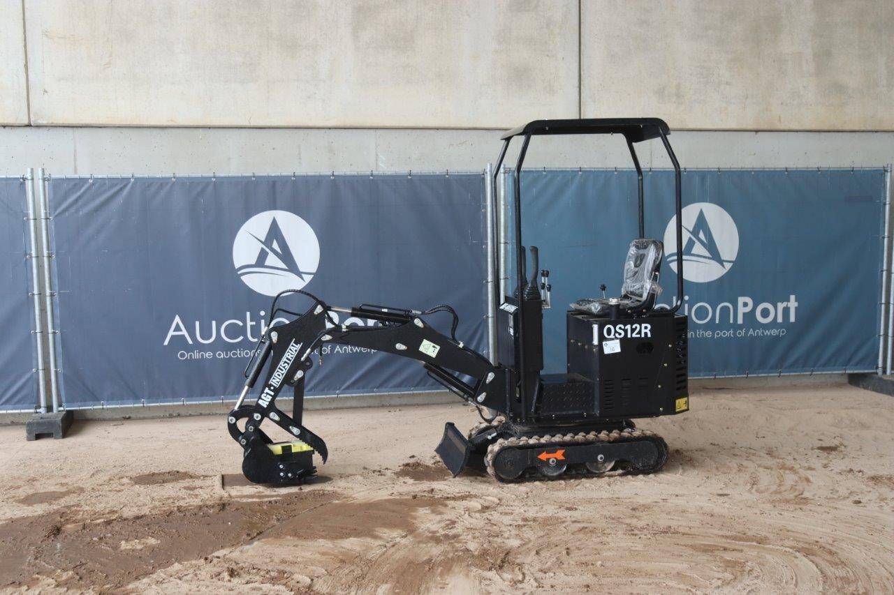 Mini excavator AGT Industrial Q32JR Petrol 2024
