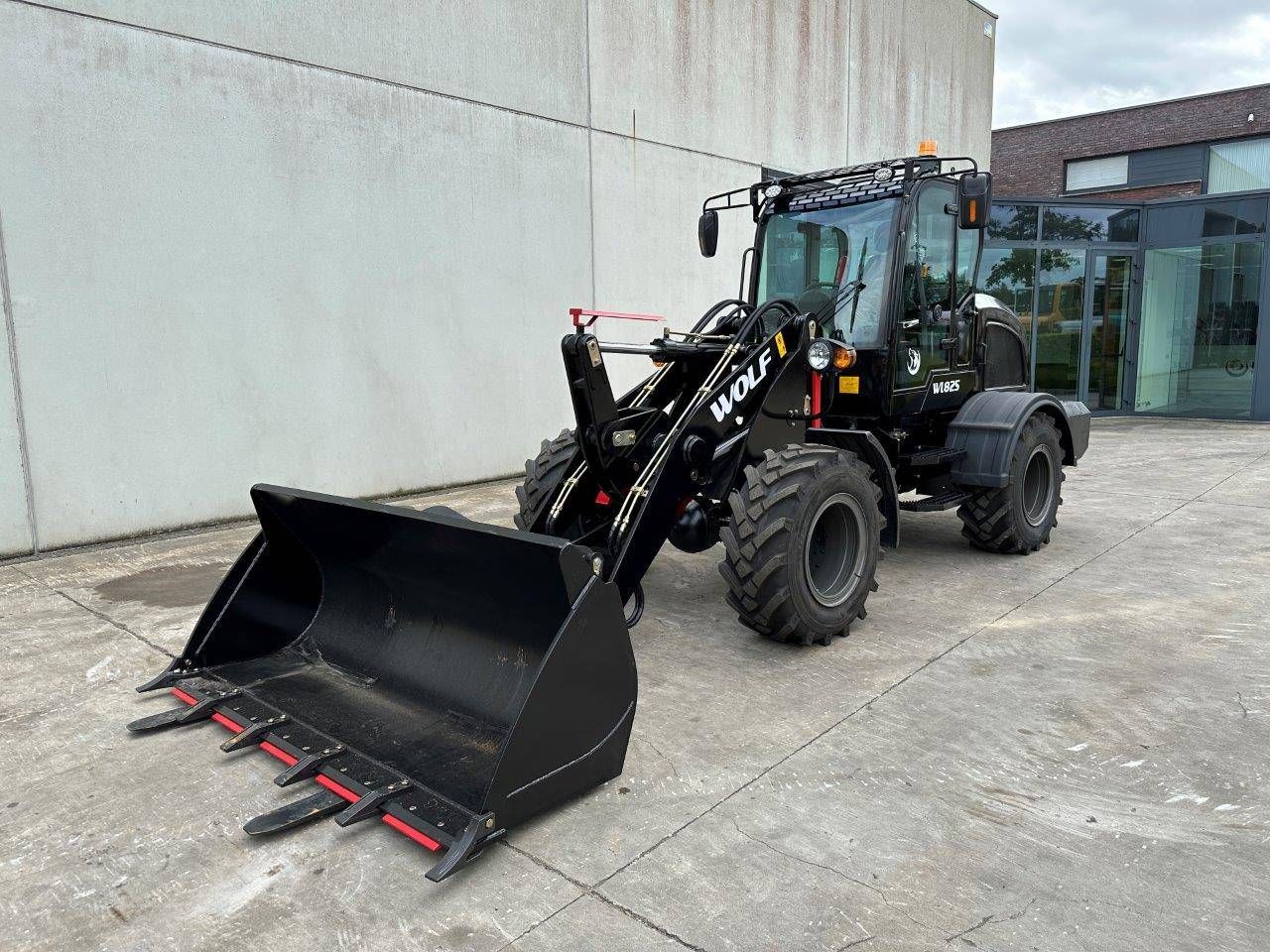 Wheel loader Wolf WL825 Diesel New