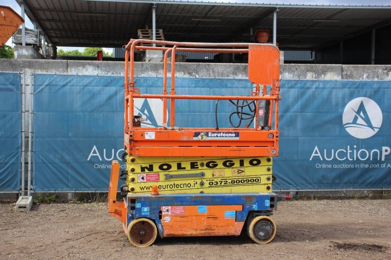 Scissor lift Iteco IT 7380 Electric 9.2m 2009