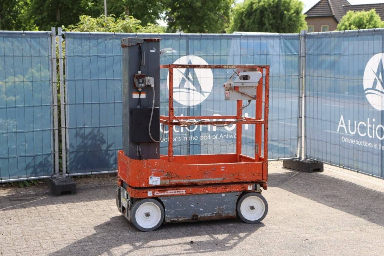 Skyjack Electric Mast Lift 6.75m 2014