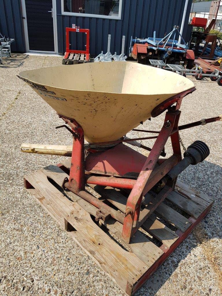 Fertilizer spreader Vicon