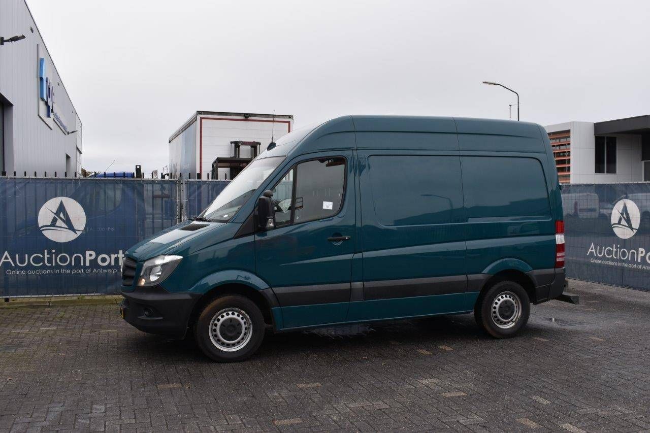 Van Mercedes-Benz Sprinter 214 CDI Diesel 143hp 2017